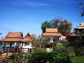 Гостиница Ayutthaya Garden River Home  Bang Krasun